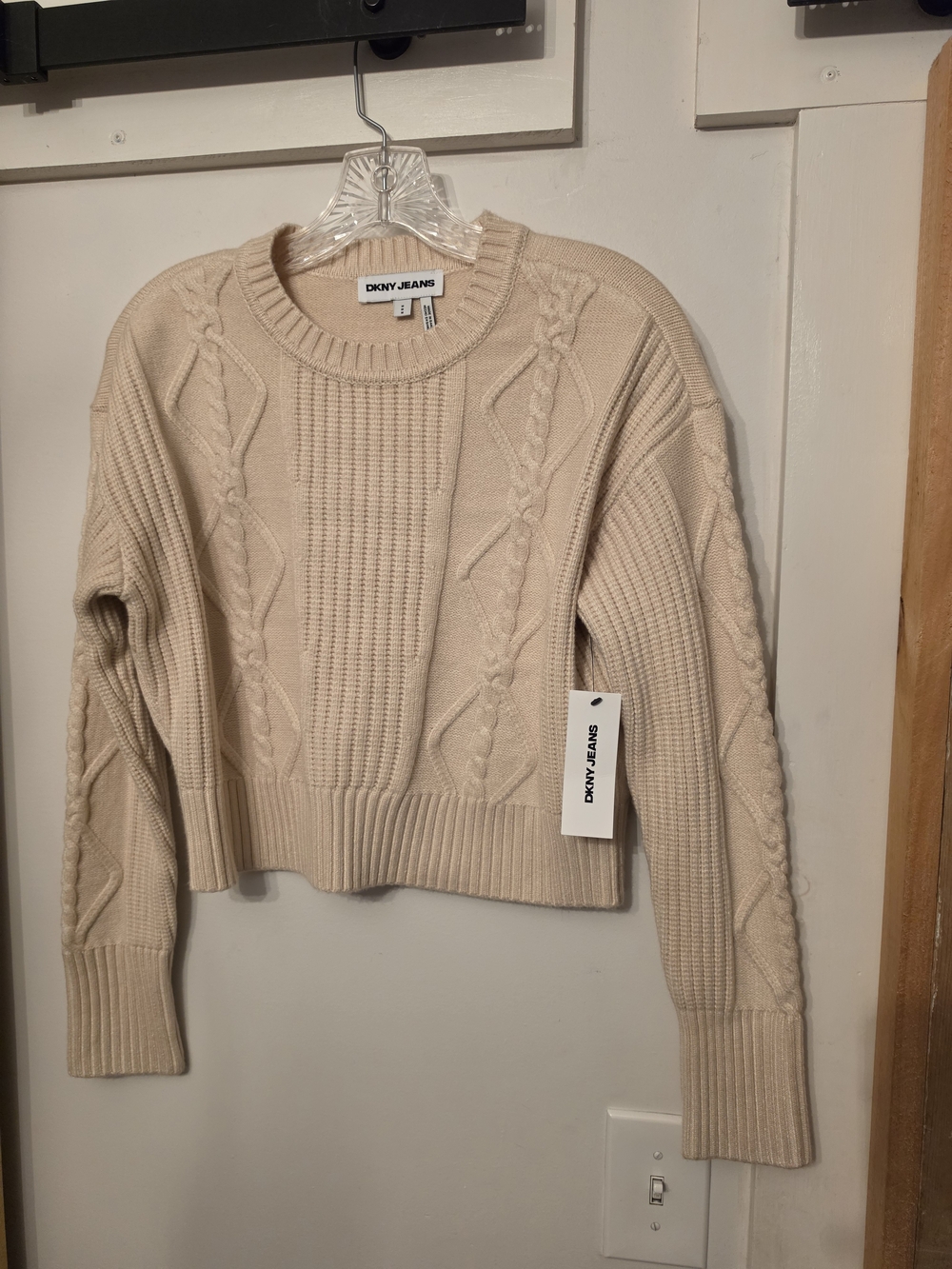 DKNY Jeans Cream Cable-Knit Cropped Crewneck Sweater (M)